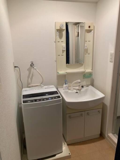 ２ Beds. Comfortable . Dotonbori / Kuromon Market. Osaka Exterior photo