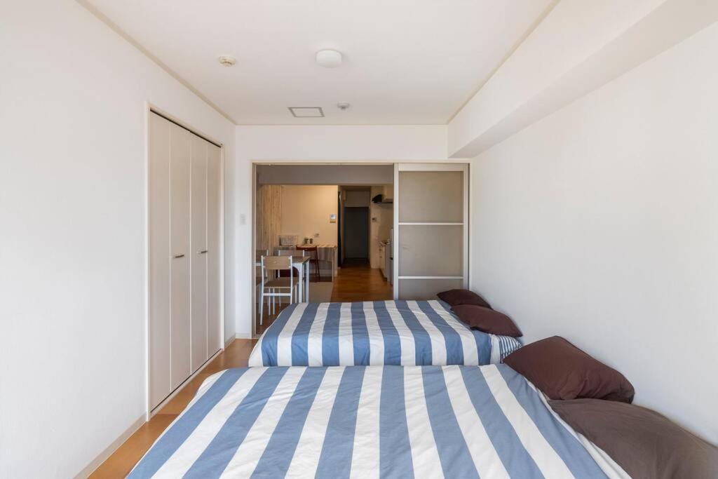 ２ Beds. Comfortable . Dotonbori / Kuromon Market. Osaka Exterior photo